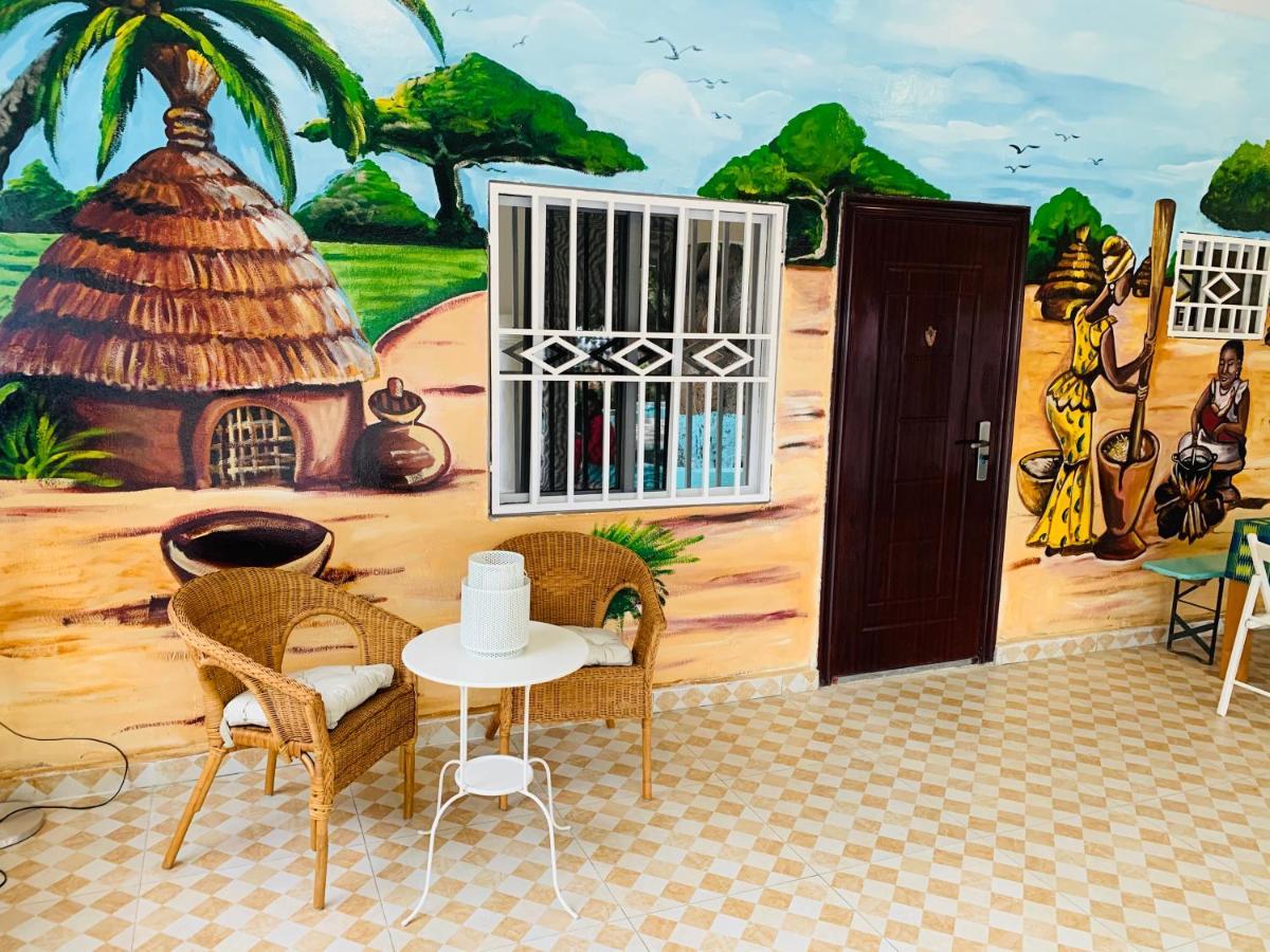 Bajo Kunda - Guesthouse Kololi Bagian luar foto