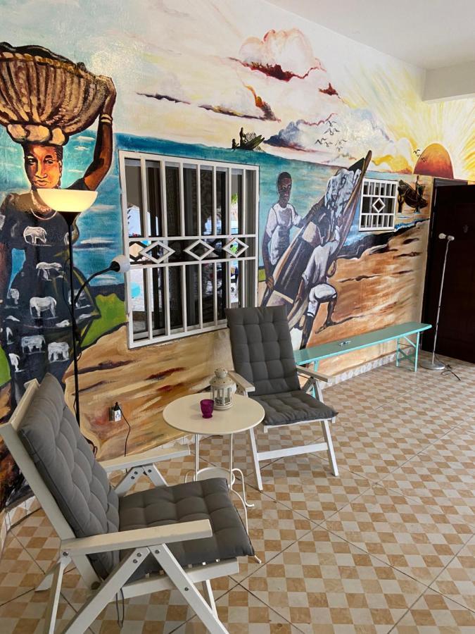 Bajo Kunda - Guesthouse Kololi Bagian luar foto